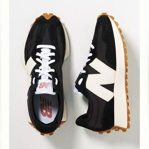 New Balance Women’s 327 Black White 7